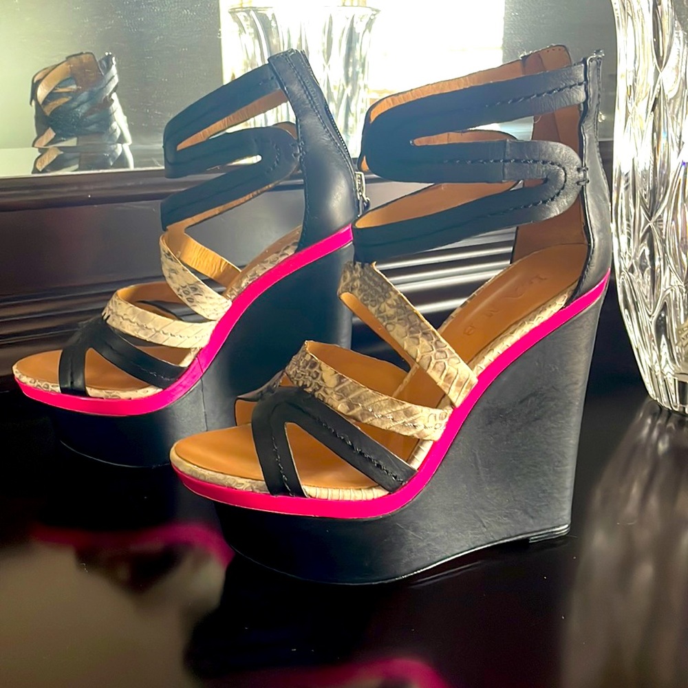 Lamb platform sandals